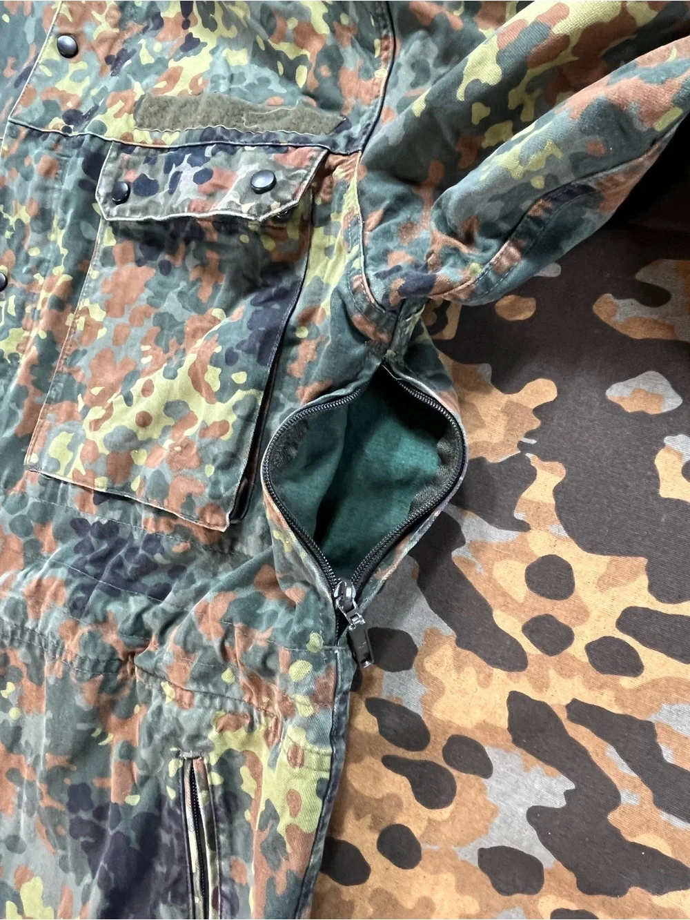 Men's Flecktarn Camouflage Hooded Field Jacket - Green/Brown